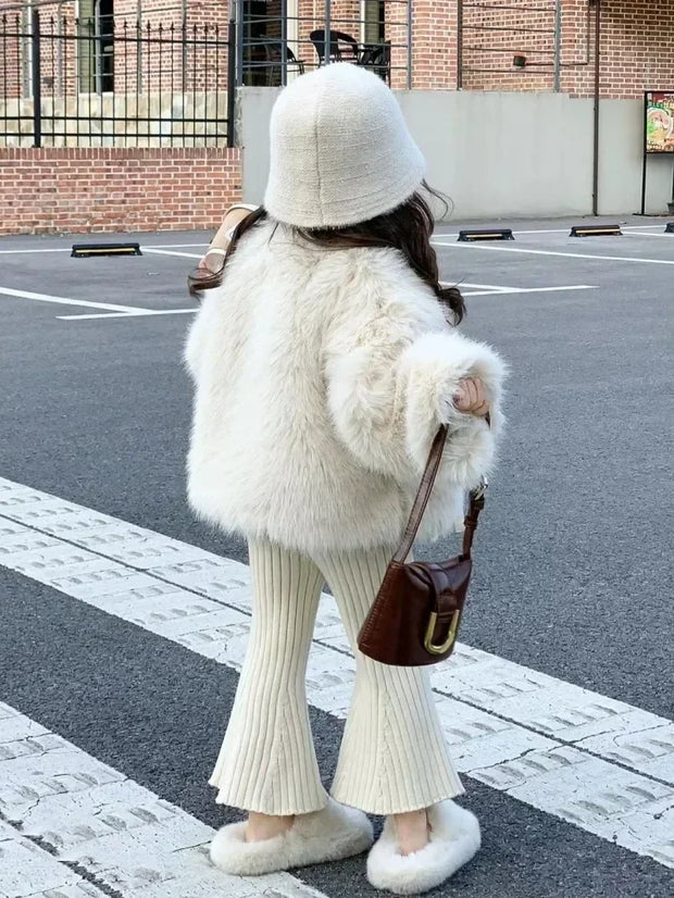 Coats 2023 Wintre New Girls Plush Thickening Children Clothing Versatile Furs Cotton Fashion Outerwear Simple Warm